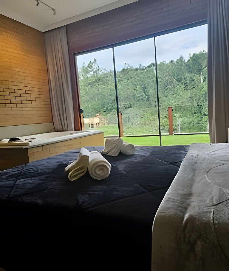 Toca da Onça Luxo e Requinte 3 Suítes Master + SPA