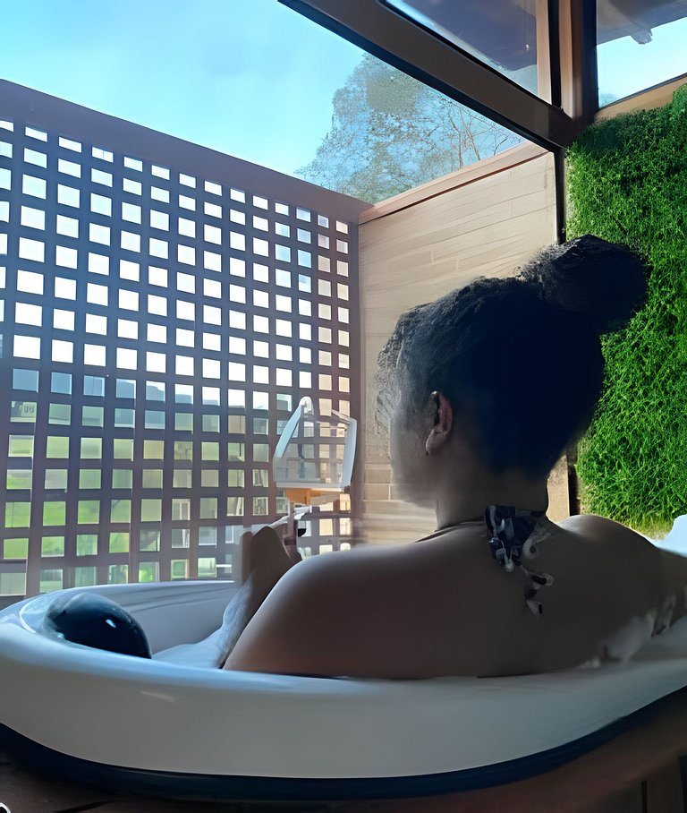 Cabana Romântica Maranta c Ofurô e Lareira externa