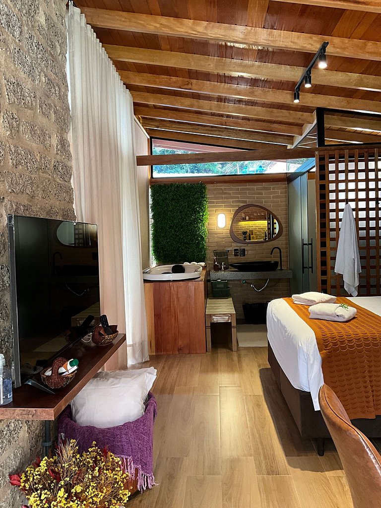 Cabana Romântica Maranta c Ofurô e Lareira externa