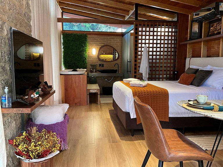 Cabana Romântica Maranta c Ofurô e Lareira externa