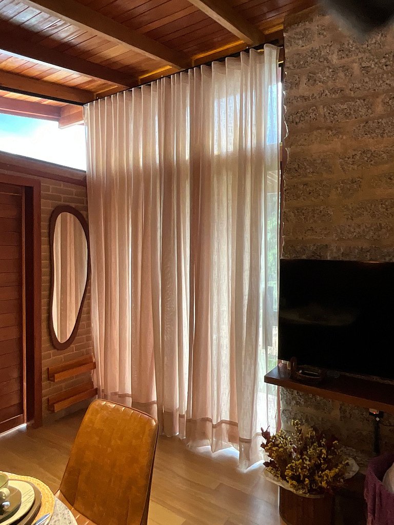 Cabana Romântica Maranta c Ofurô e Lareira externa