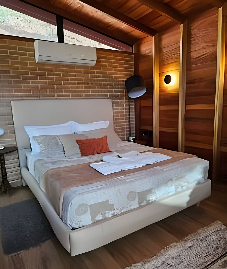 Cabana Romântica Manacá com Ofurô, Lareira e Rede